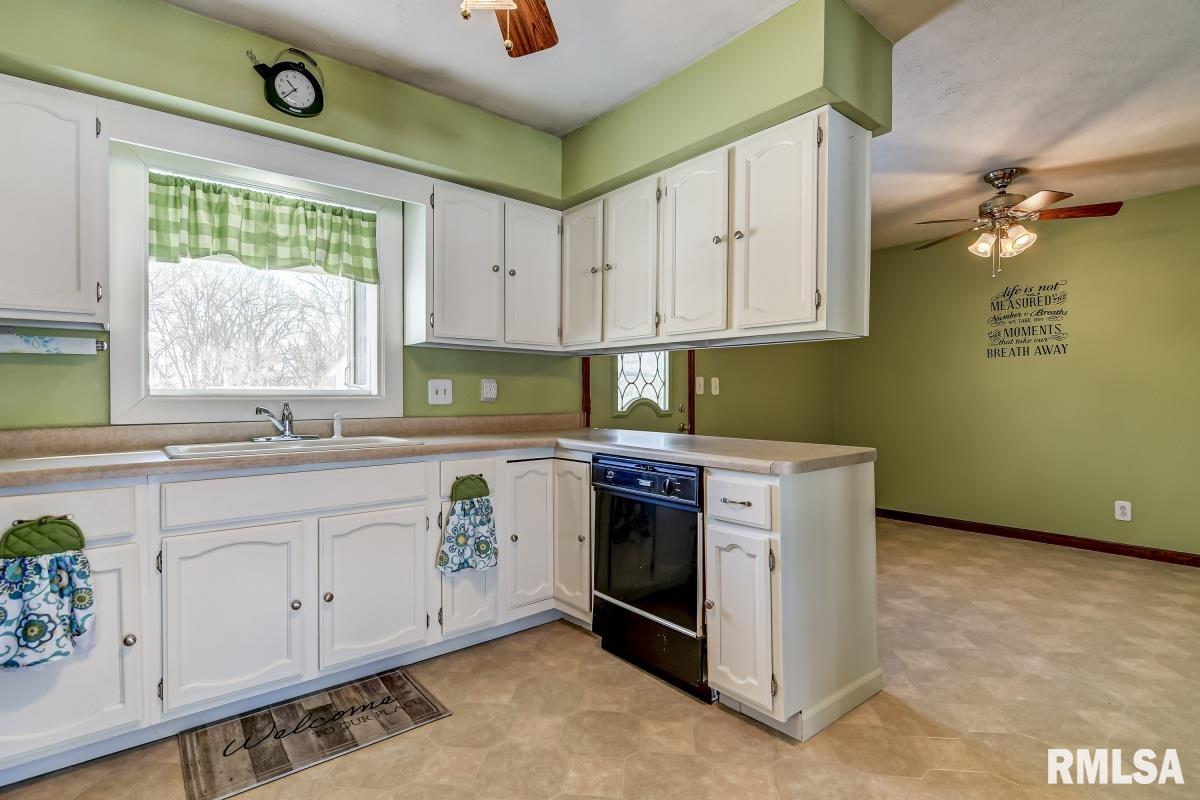 2830 Piper Road Springfield, IL 62707 - Photo 10 of 29