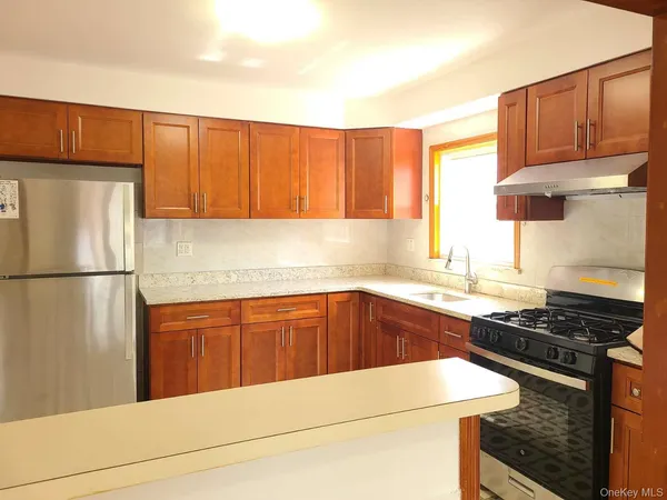 $4,350 | 64-73 Ellwell Crescent, Unit 1 | Rego Park