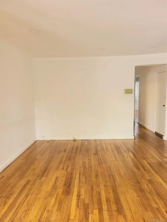 $4,350 | 64-73 Ellwell Crescent, Unit 1 | Rego Park