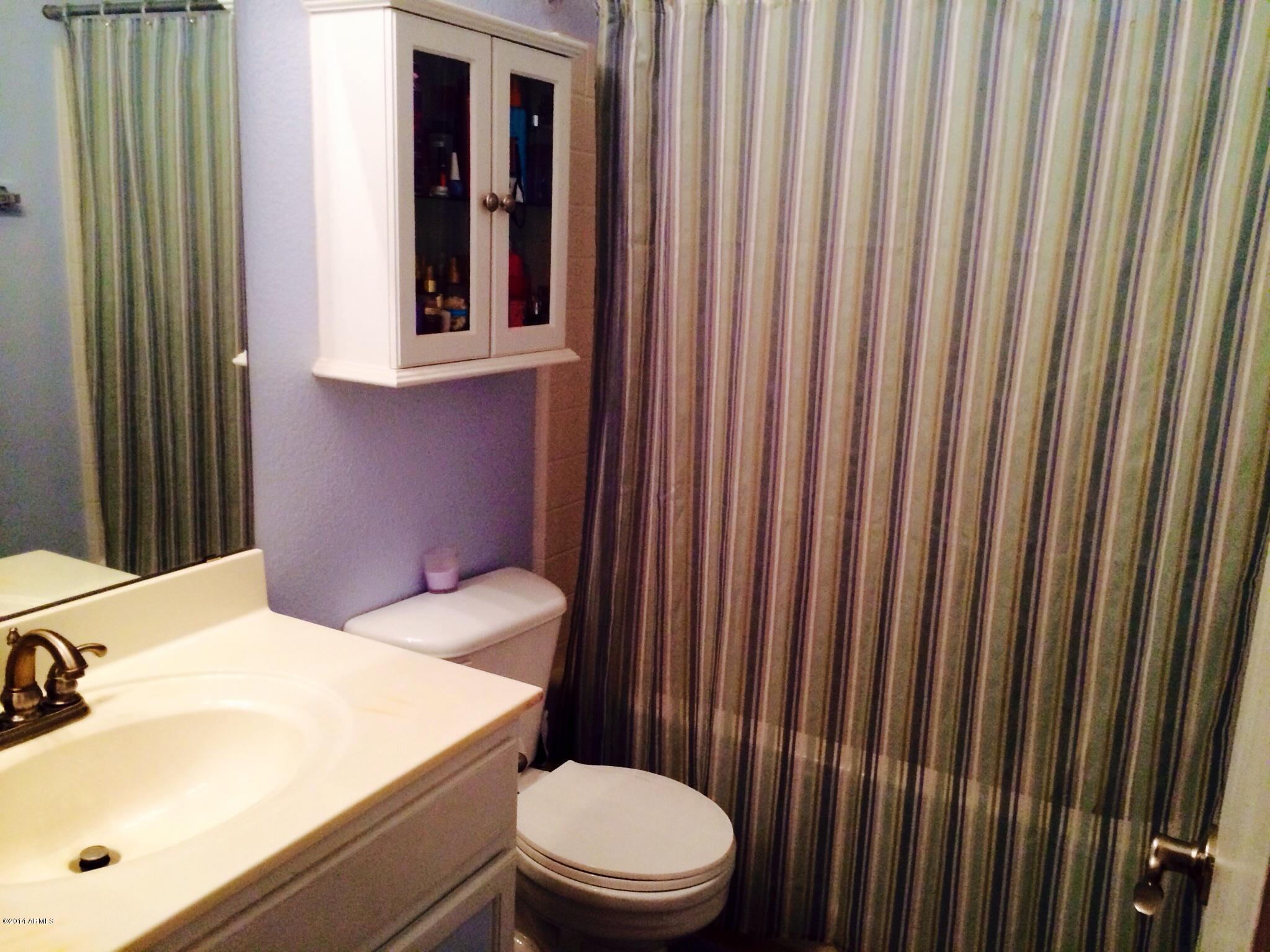 12730 West Redfield Road El Mirage, AZ 85335 - Photo 19 of 24 Full Hall Bath