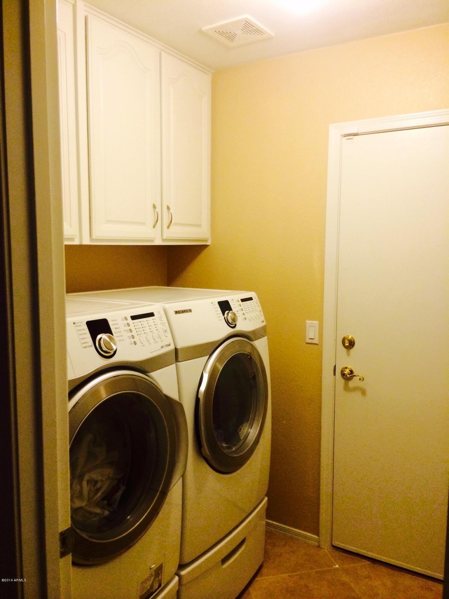 12730 West Redfield Road El Mirage, AZ 85335 - Photo 20 of 24 Laundry