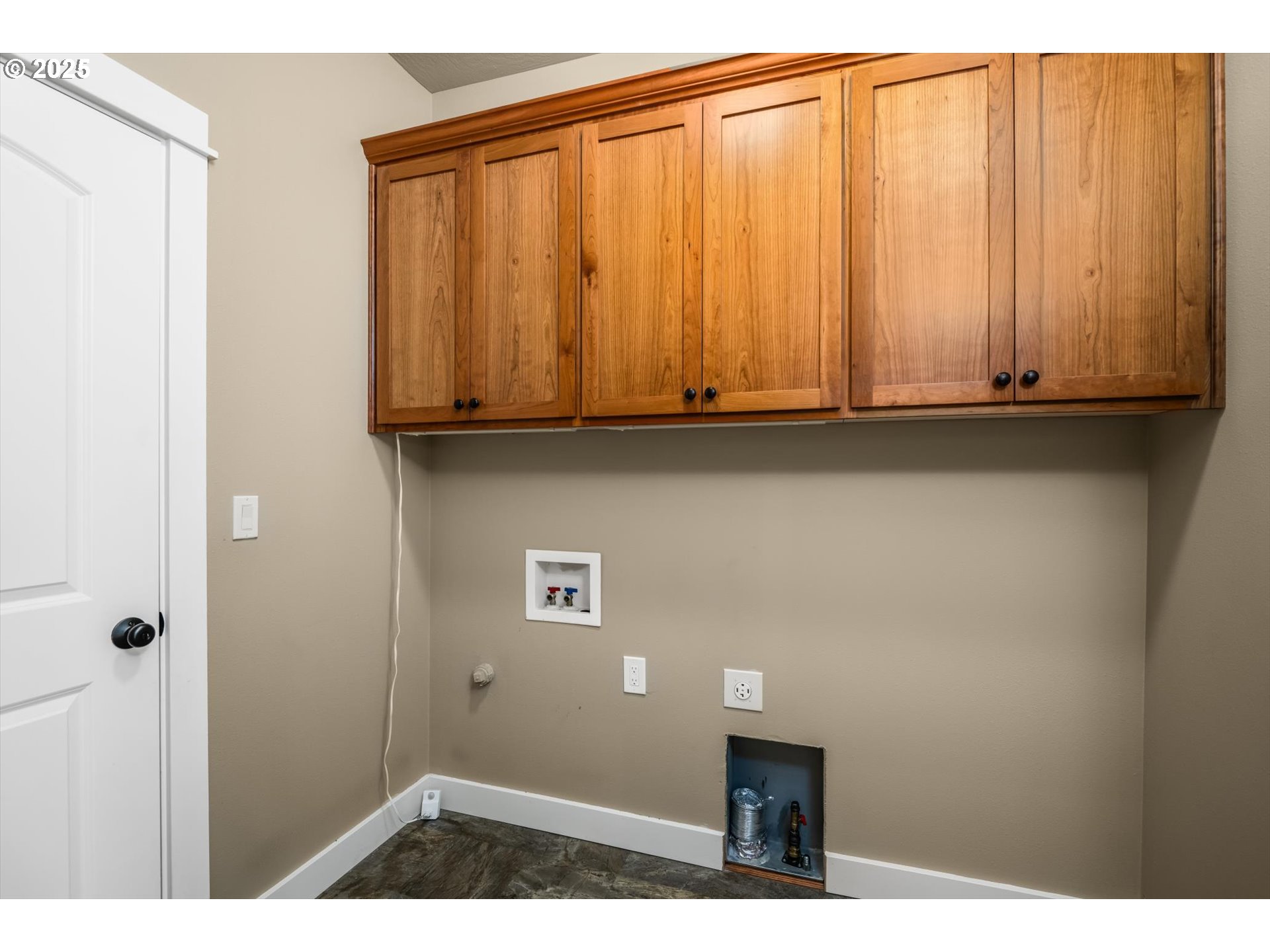 3768 Pachysandra Place Eugene, OR 97402 - Photo 18 of 41 a view of a utility room