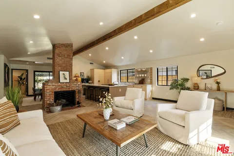 $1,599,000 | 4440 Sylmar Avenue, Sherman Oaks, CA 91423