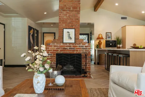 $1,599,000 | 4440 Sylmar Avenue, Sherman Oaks, CA 91423