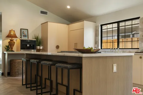 $1,599,000 | 4440 Sylmar Avenue, Sherman Oaks, CA 91423