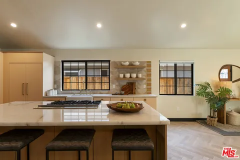 $1,599,000 | 4440 Sylmar Avenue, Sherman Oaks, CA 91423