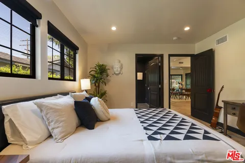 $1,599,000 | 4440 Sylmar Avenue, Sherman Oaks, CA 91423