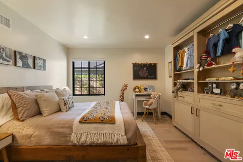 $1,599,000 | 4440 Sylmar Avenue, Sherman Oaks, CA 91423