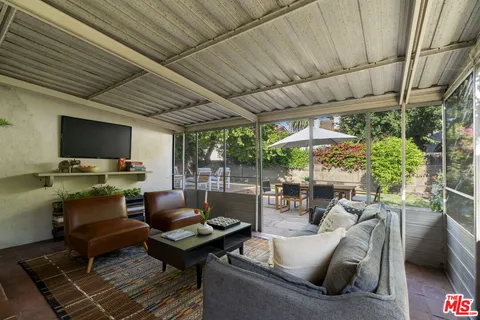 $1,599,000 | 4440 Sylmar Avenue, Sherman Oaks, CA 91423