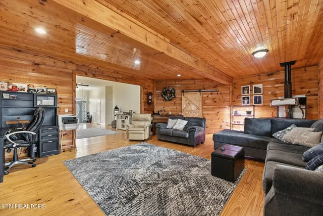 $1,800,000 | 445-443 Leighton Lane, Jacksboro, TN 37757