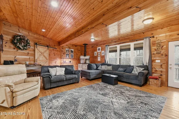 $1,800,000 | 445-443 Leighton Lane, Jacksboro, TN 37757