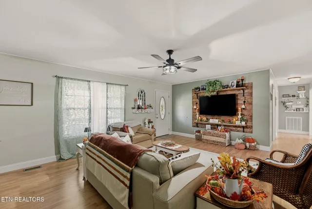 $1,800,000 | 445-443 Leighton Lane, Jacksboro, TN 37757