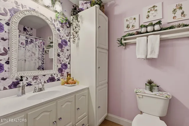 $1,800,000 | 445-443 Leighton Lane, Jacksboro, TN 37757