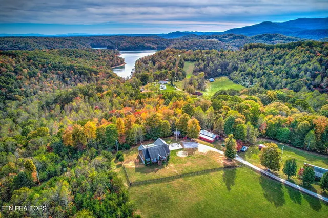 $1,800,000 | 445-443 Leighton Lane, Jacksboro, TN 37757