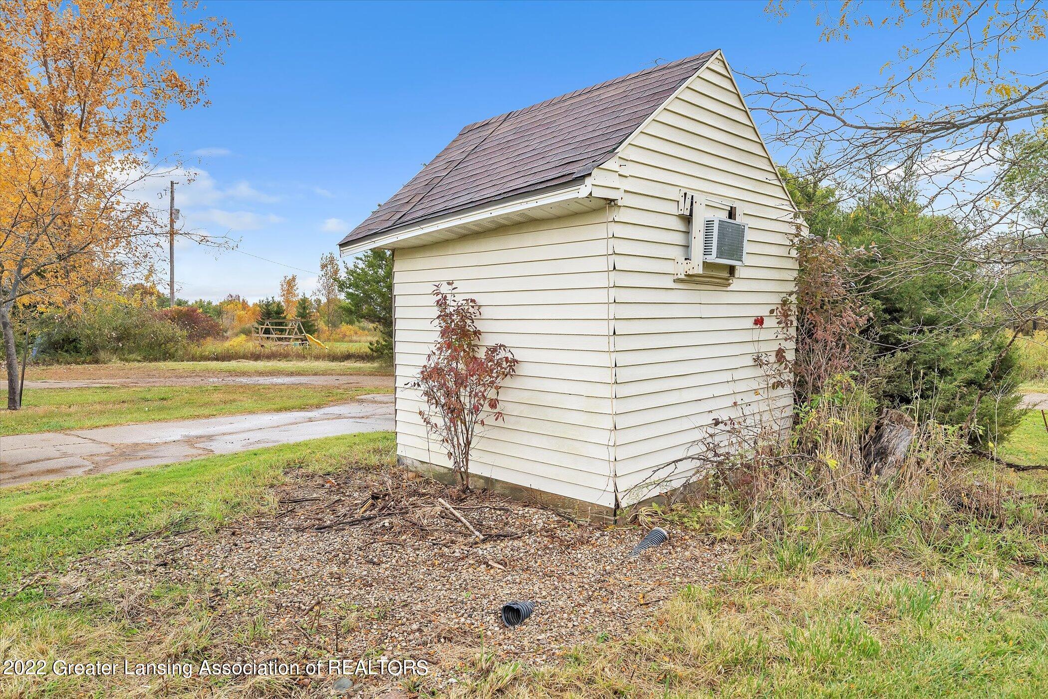 1397 South County Line Road St. Johns, MI 48879 - Photo 49 of 66 47-1397-E-Gratiot-County-Line-Rd-WindowS