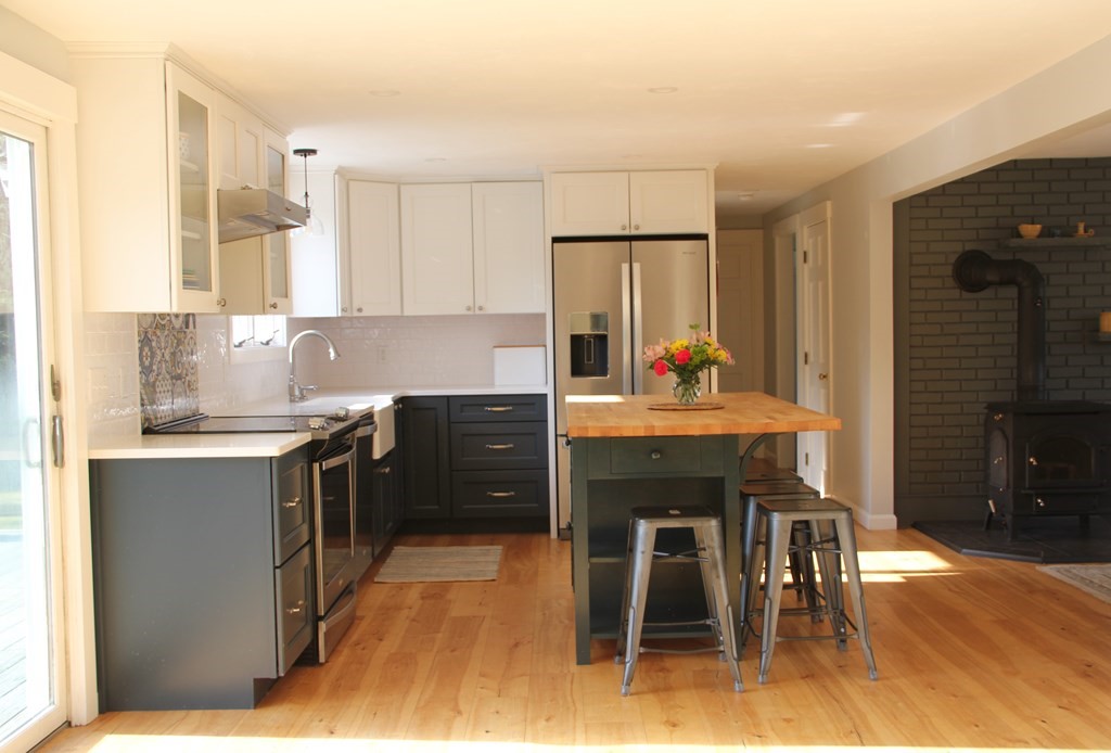 40 Crystal Spring Road Mattapoisett, MA 02739 - Photo 3 of 24 Gallery Image 3