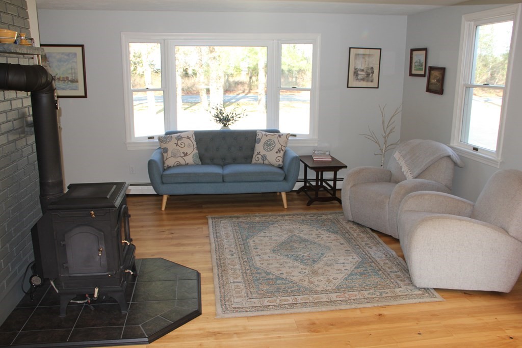 40 Crystal Spring Road Mattapoisett, MA 02739 - Photo 6 of 24 Gallery Image 6