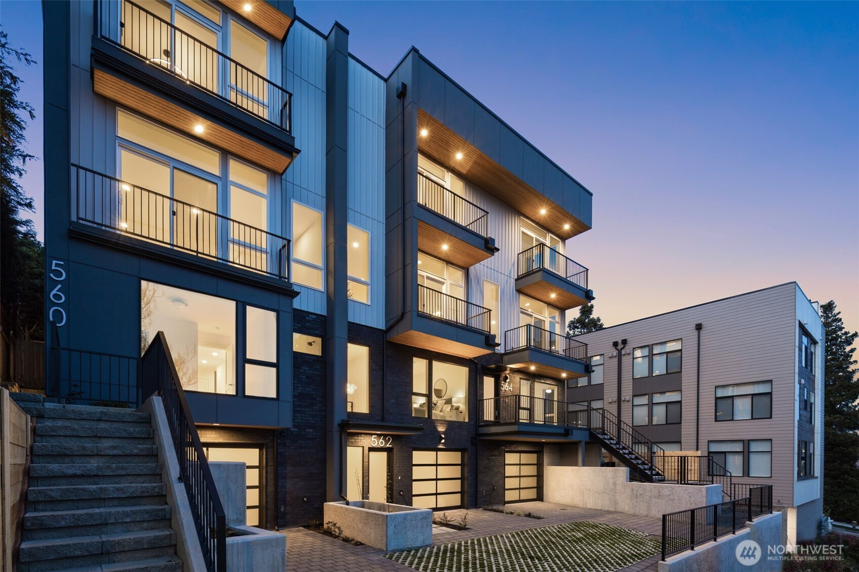 560 Lee Street Seattle, WA 98109 - Photo 1 of 28