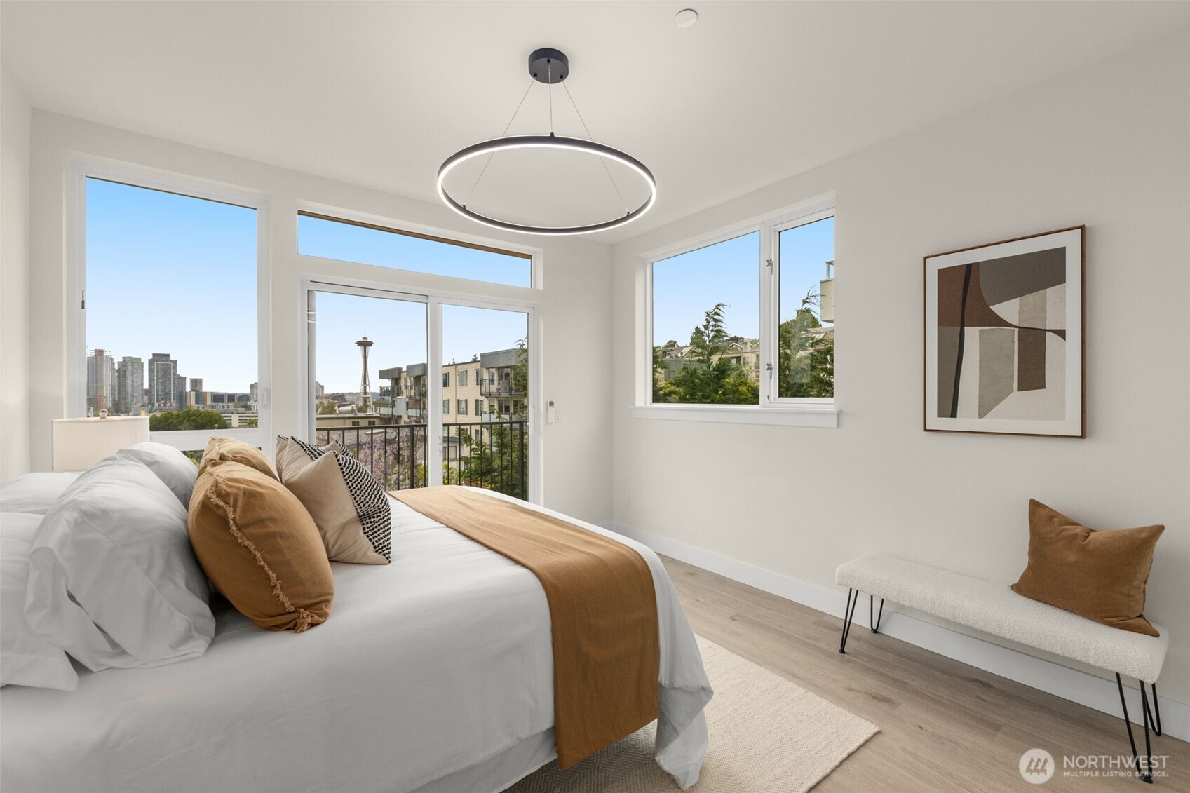 560 Lee Street Seattle, WA 98109 - Photo 11 of 28