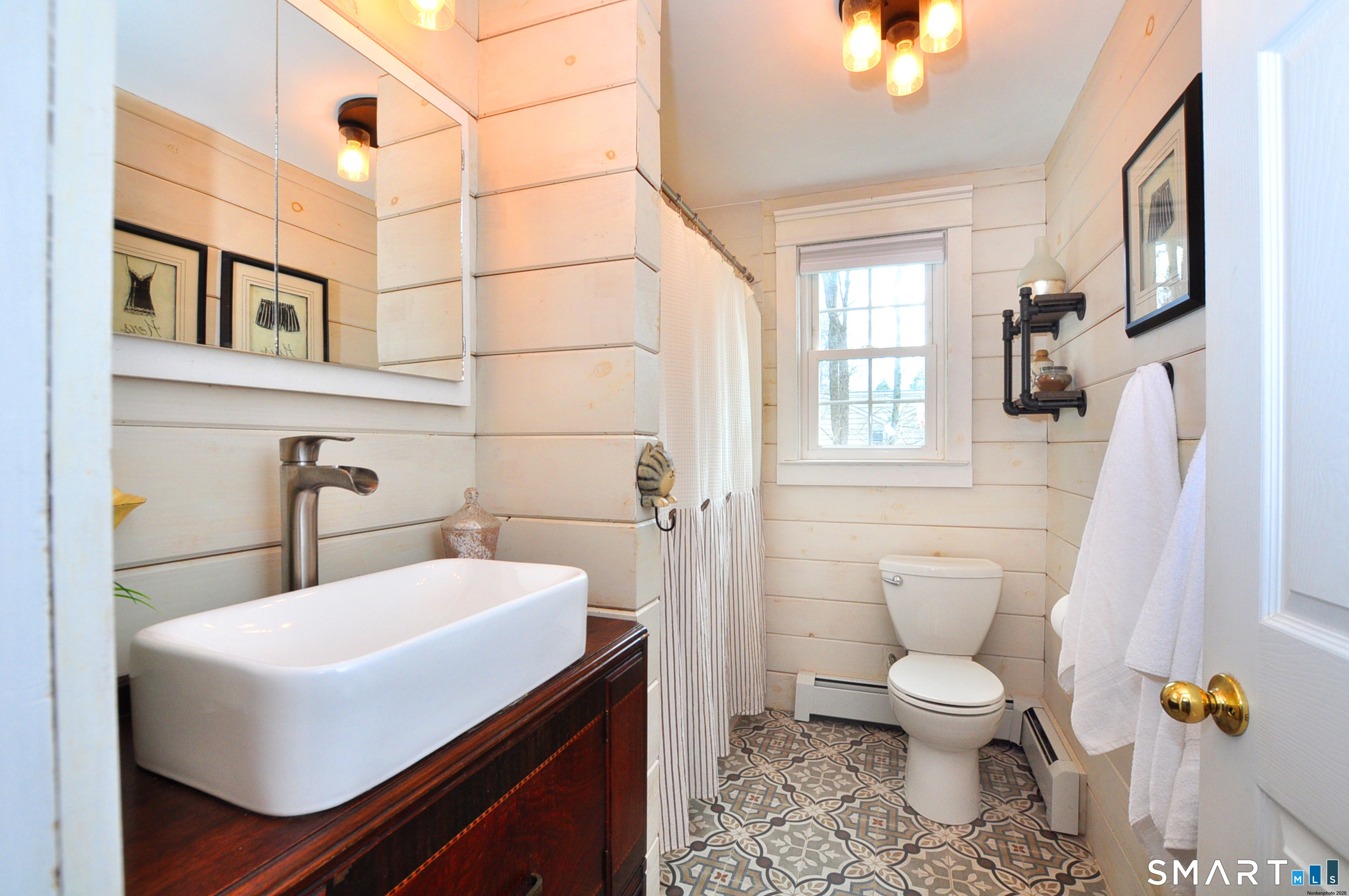 15 Stillman Road Bloomfield, CT 06002 - Photo 19 of 40 Upper Level