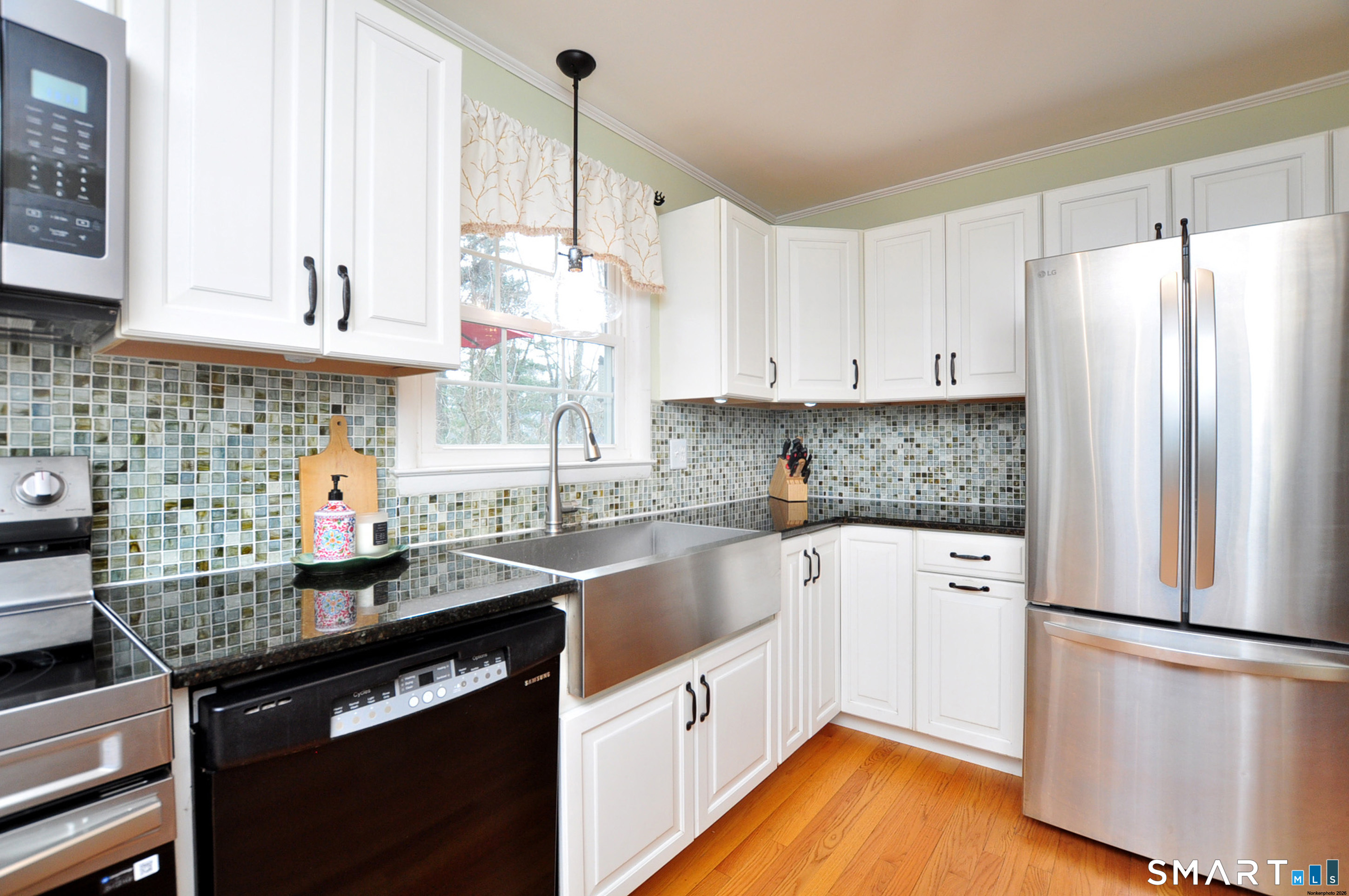 15 Stillman Road Bloomfield, CT 06002 - Photo 6 of 40