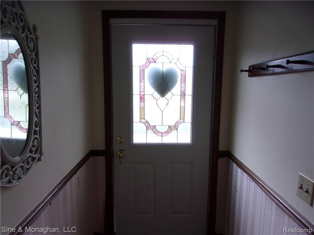 8629 Stone Road Algonac, MI 48001 - Photo 11 of 45 100_1382.JPG