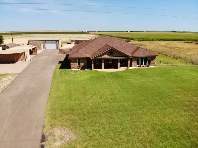 a view of an empty garage