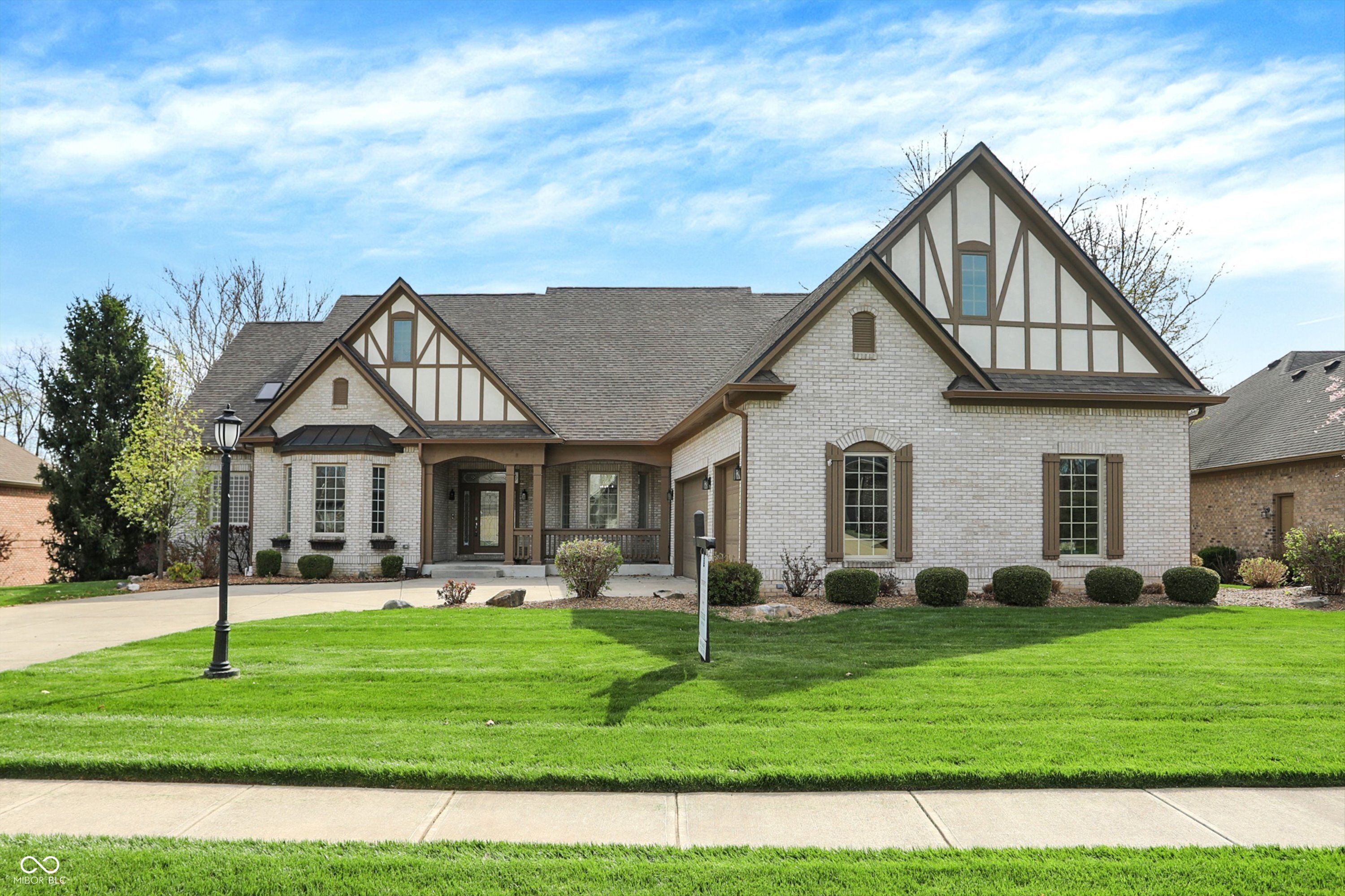 14565 Geist Ridge Drive Fishers, IN 46040 - Photo 3 of 53 Gallery Image 3