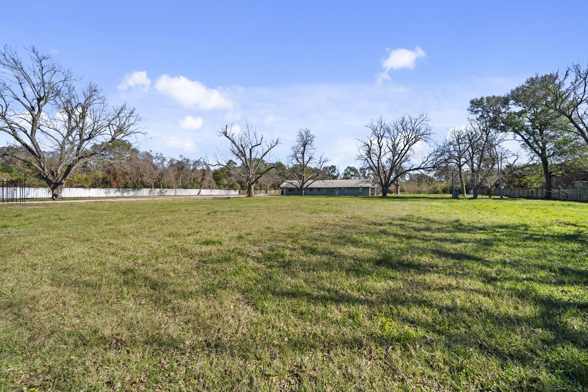 8438 Windfern Road Houston, TX 77040 - Photo 6 of 22 a view of a ocean view