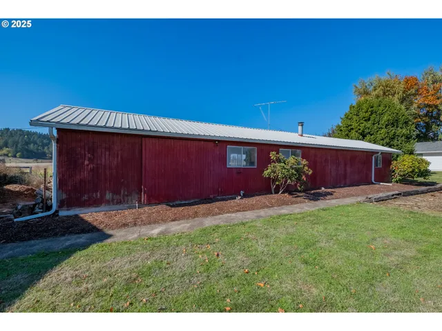 a view of a porch with furniture