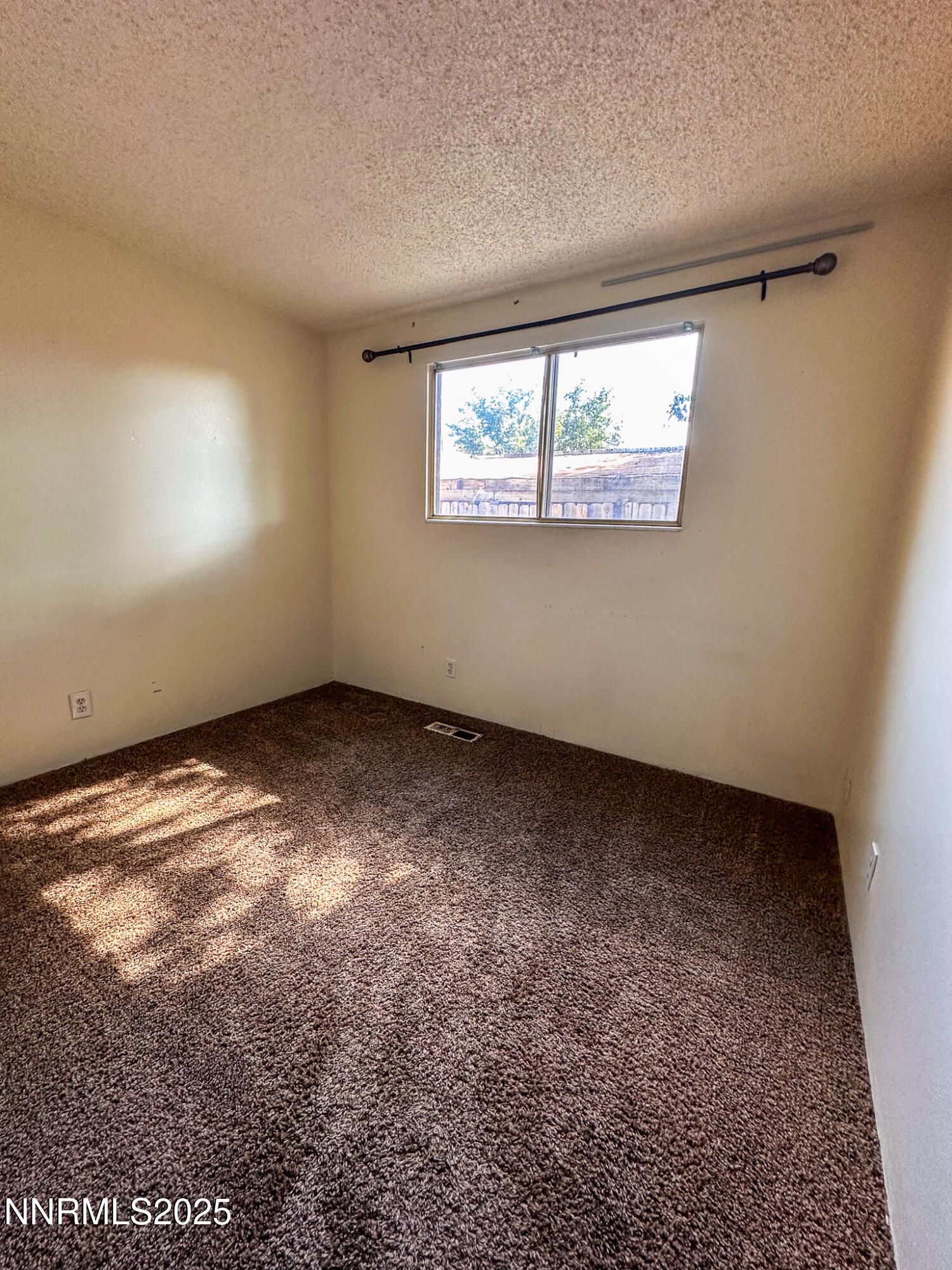 1731 Gault Way Sparks, NV 89431 - Photo 12 of 18 IMG_7056