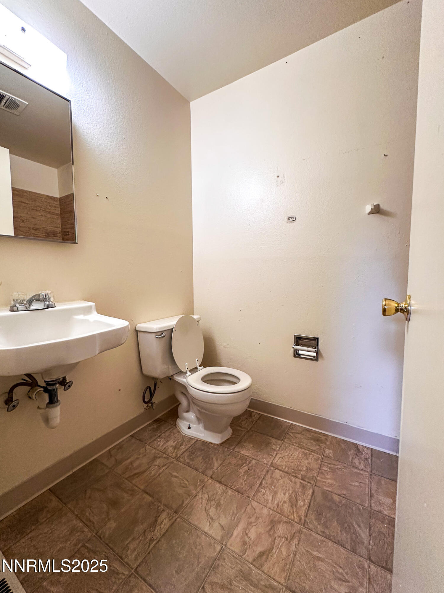 1731 Gault Way Sparks, NV 89431 - Photo 14 of 18 IMG_7058