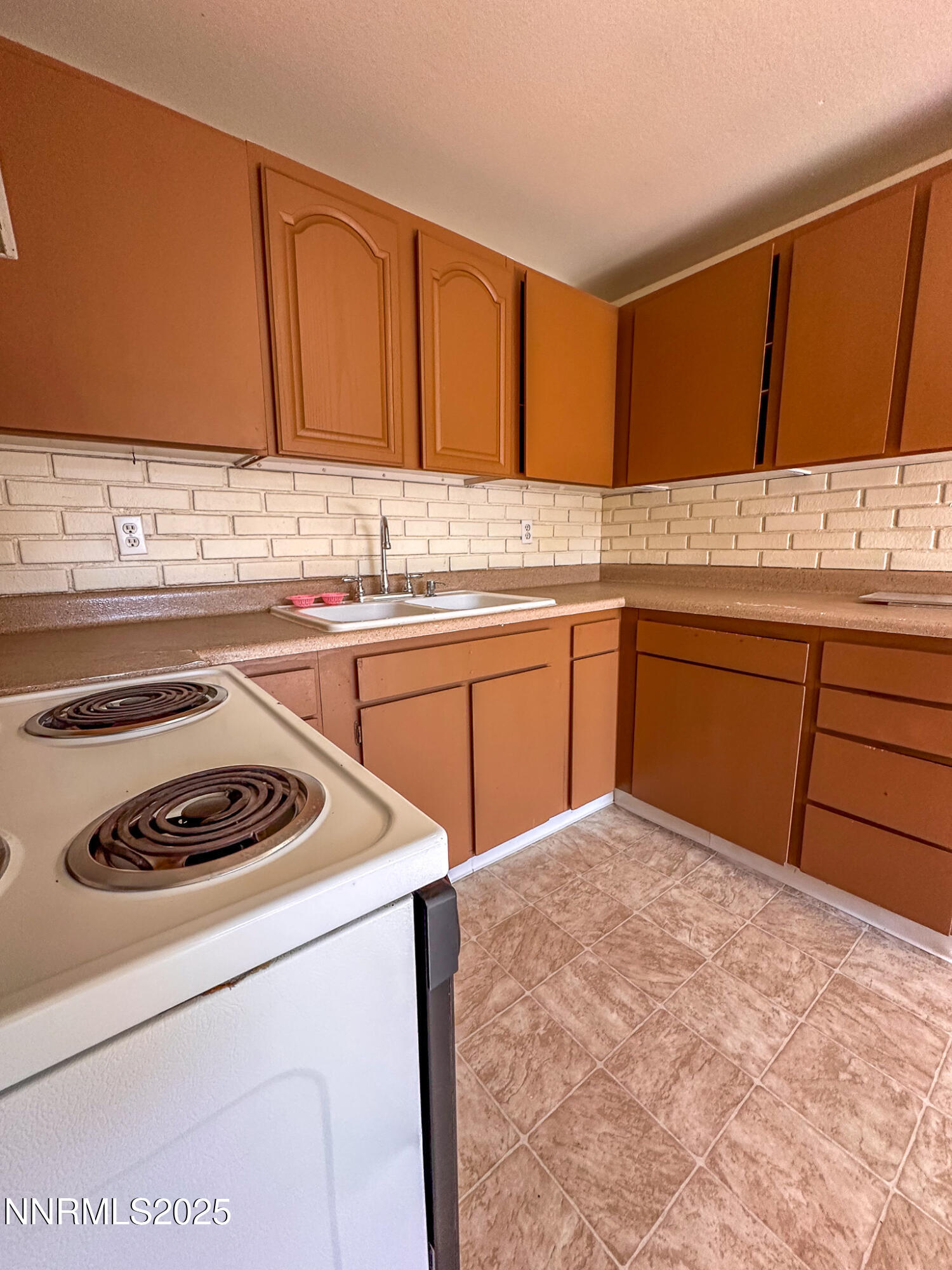 1731 Gault Way Sparks, NV 89431 - Photo 10 of 18 IMG_7052