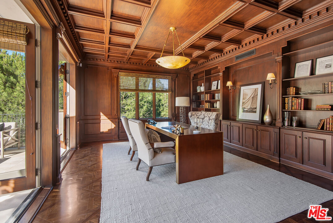 980 Stradella Road Los Angeles, CA 90077 - Photo 3 of 40