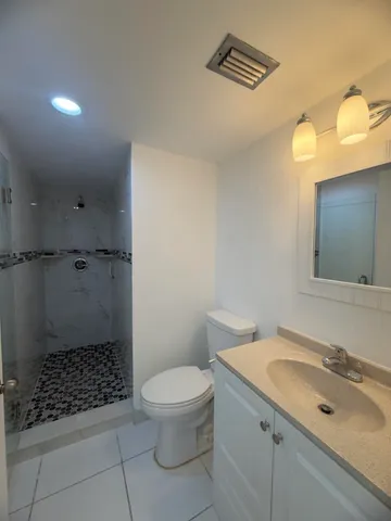 $2,200 | 9370 Southwest 8th Street, Unit 122, Boca Raton, FL 33428