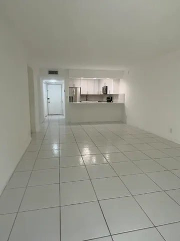 $2,200 | 9370 Southwest 8th Street, Unit 122, Boca Raton, FL 33428