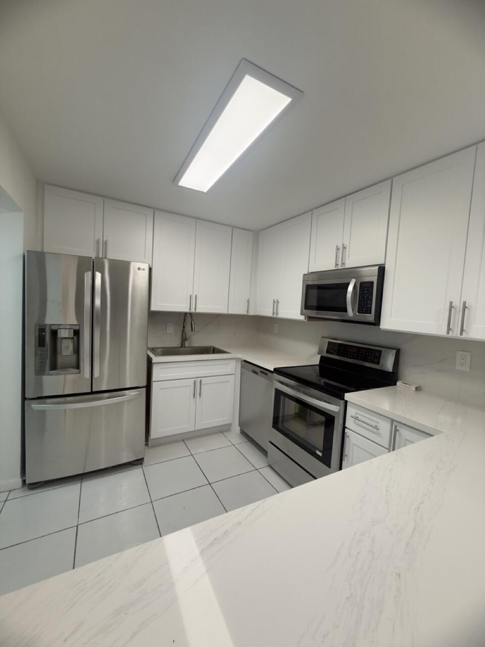 9370 Southwest 8th Street, Unit 122 Boca Raton, FL 33428 - Photo 5 of 24 IMG_8716 Large