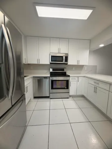 $2,200 | 9370 Southwest 8th Street, Unit 122, Boca Raton, FL 33428