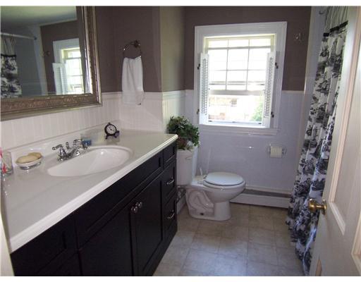 238 Norway Road Bangor, ME 04401 - Photo 19 of 19 Bathroom.