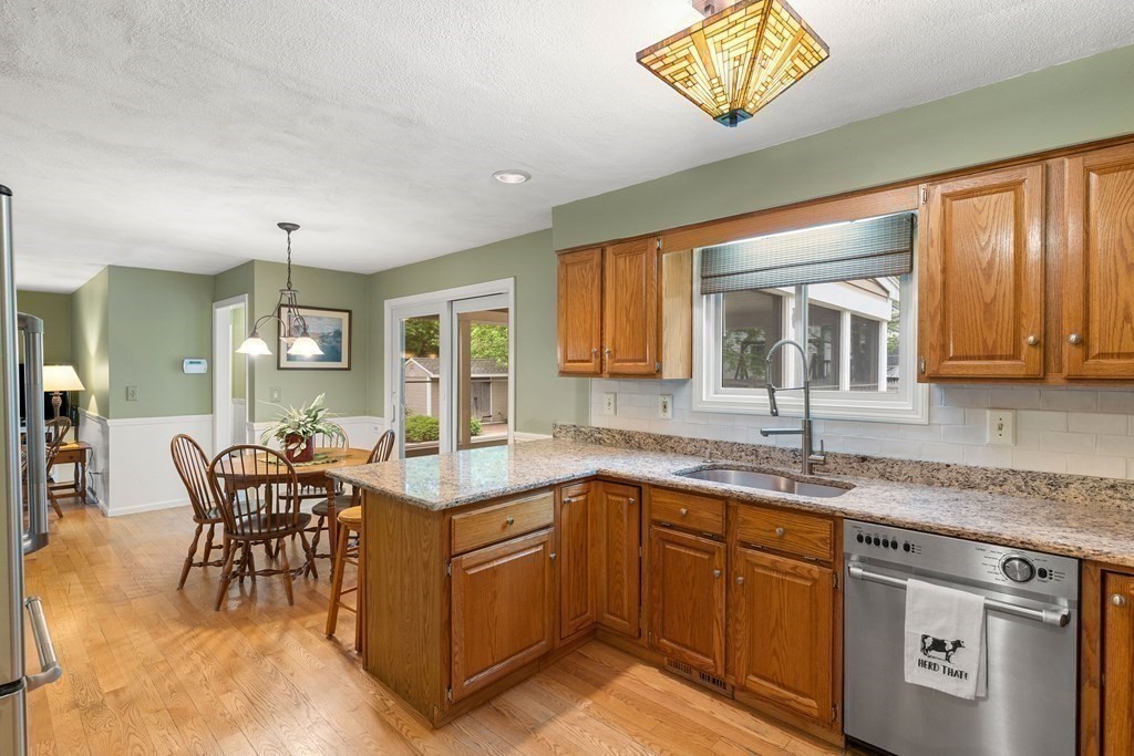 28 Paige Farm Road Amesbury, MA 01913 - Photo 12 of 33