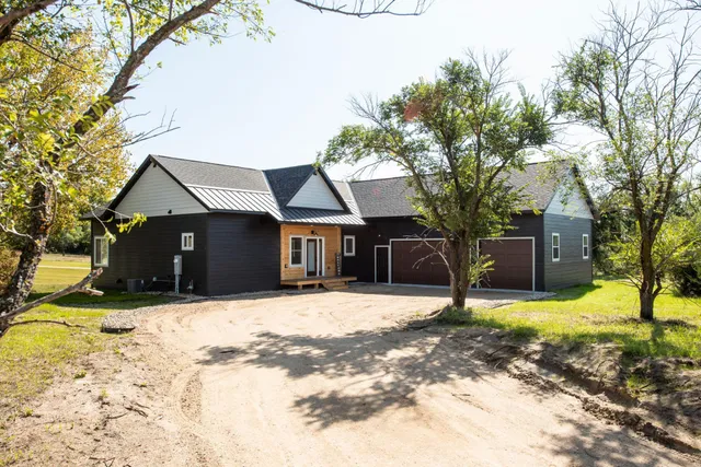 $595,000 | 1001 Moore Street, Starbuck, MN 56381