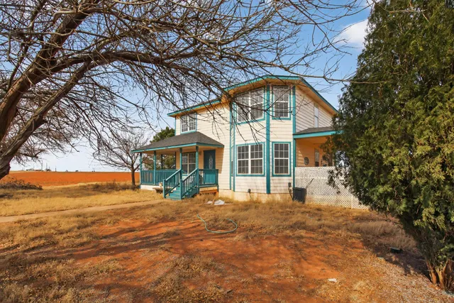 $235,900 | 409 Highway 83, Seagraves, TX 79359