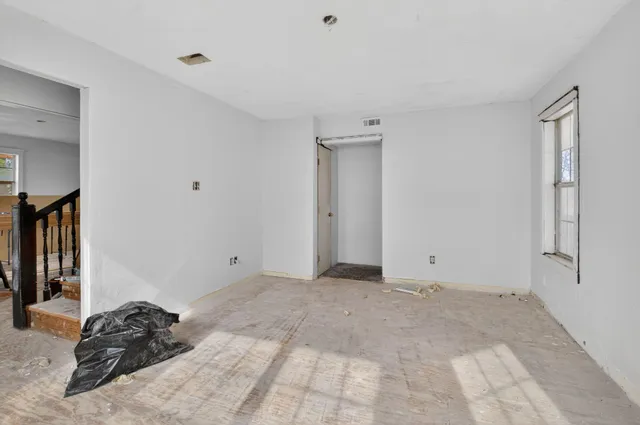 $235,900 | 409 Highway 83, Seagraves, TX 79359