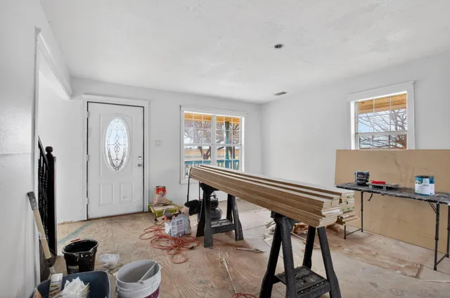 $235,900 | 409 Highway 83, Seagraves, TX 79359