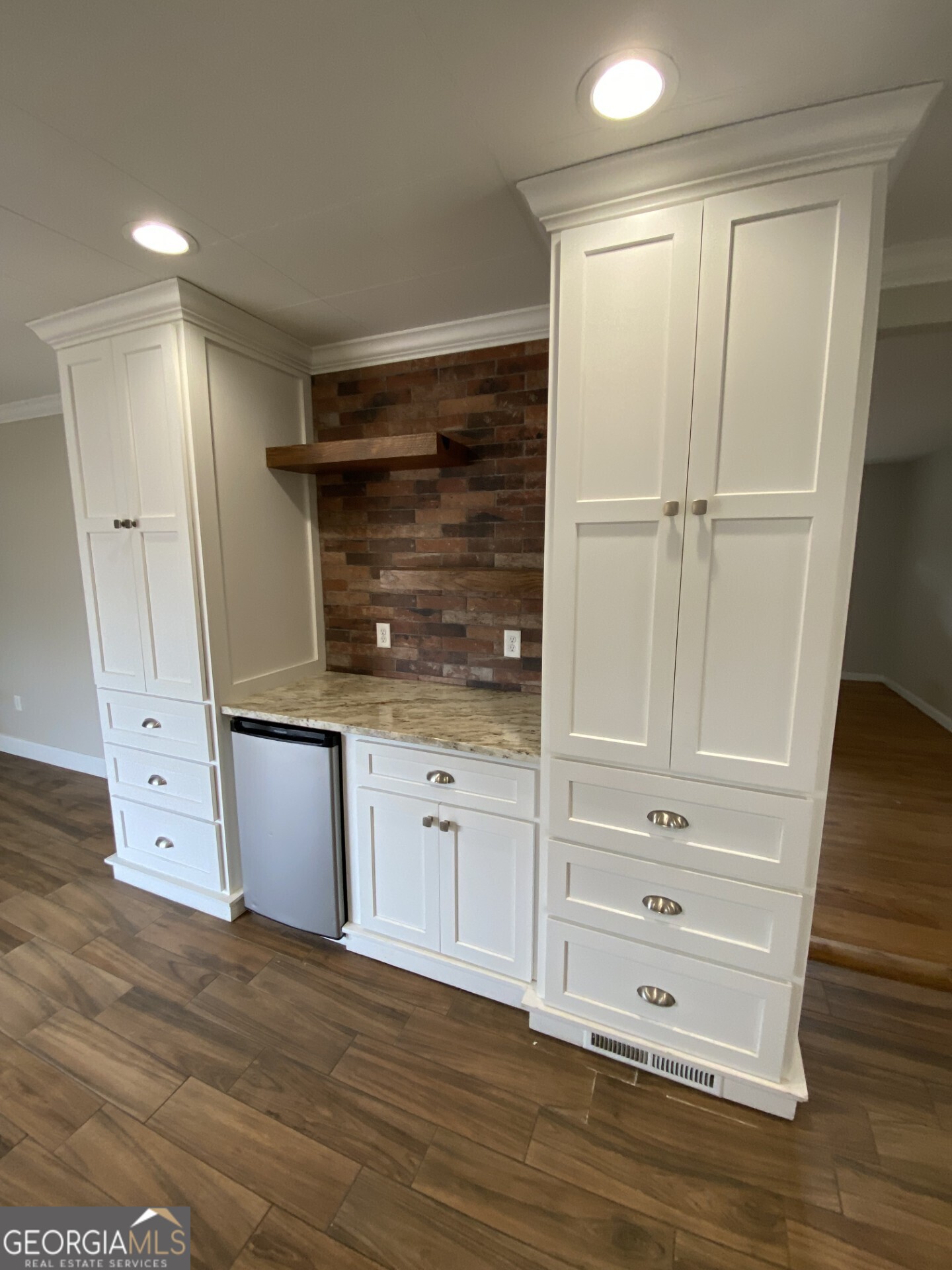 228 Brookwood Drive Dublin, GA 31021 - Photo 3 of 20