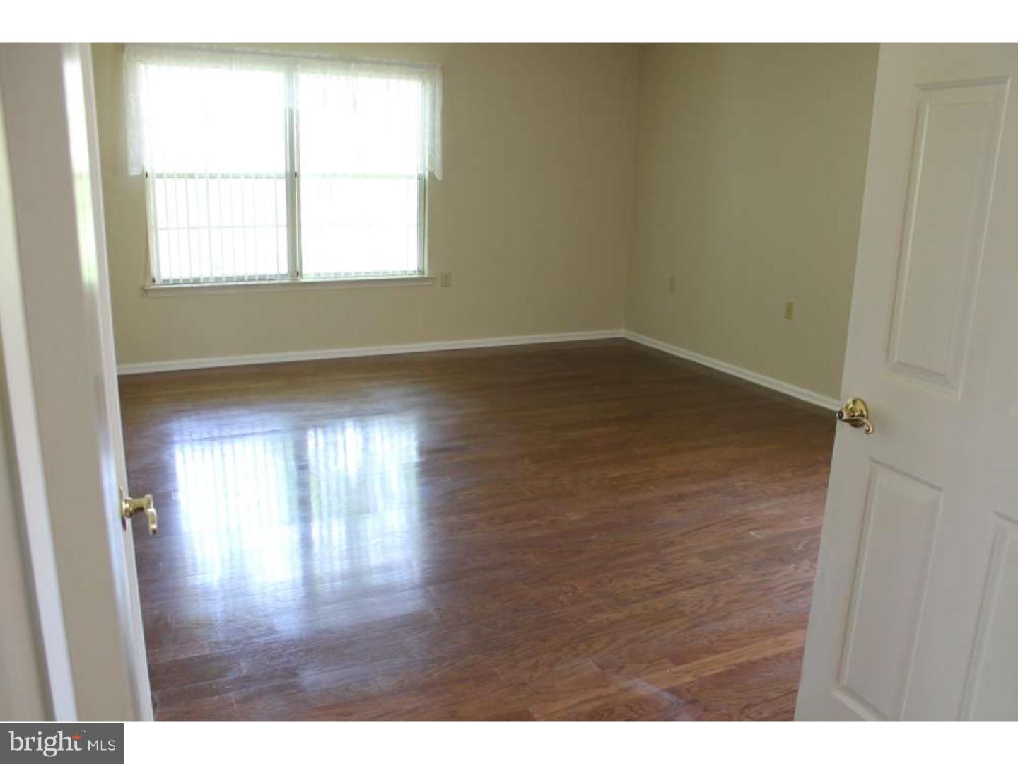 31 Stratford Road Southampton, NJ 08088 - Photo 13 of 17 Master Bedroom