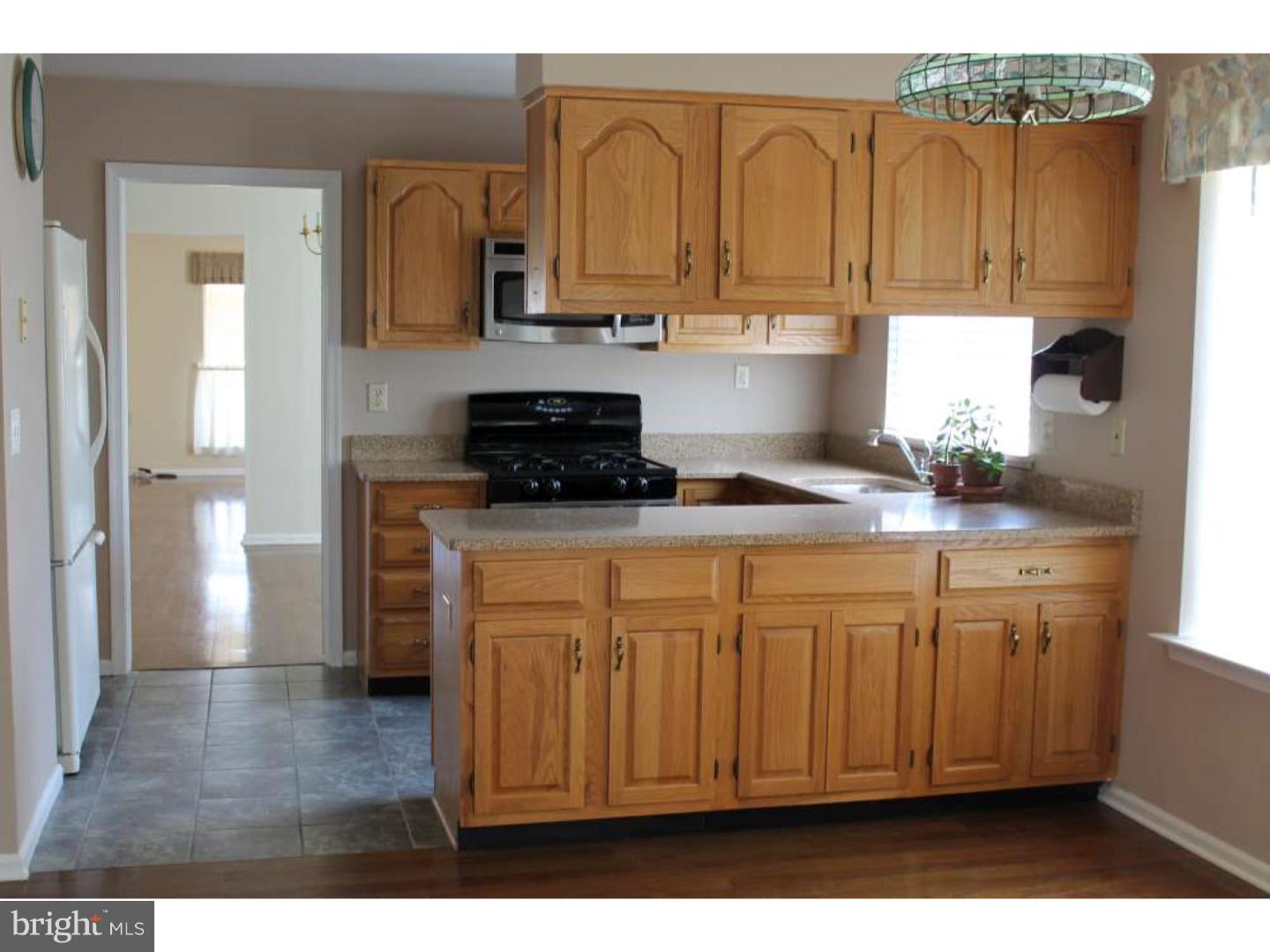 31 Stratford Road Southampton, NJ 08088 - Photo 9 of 17 Kitchen