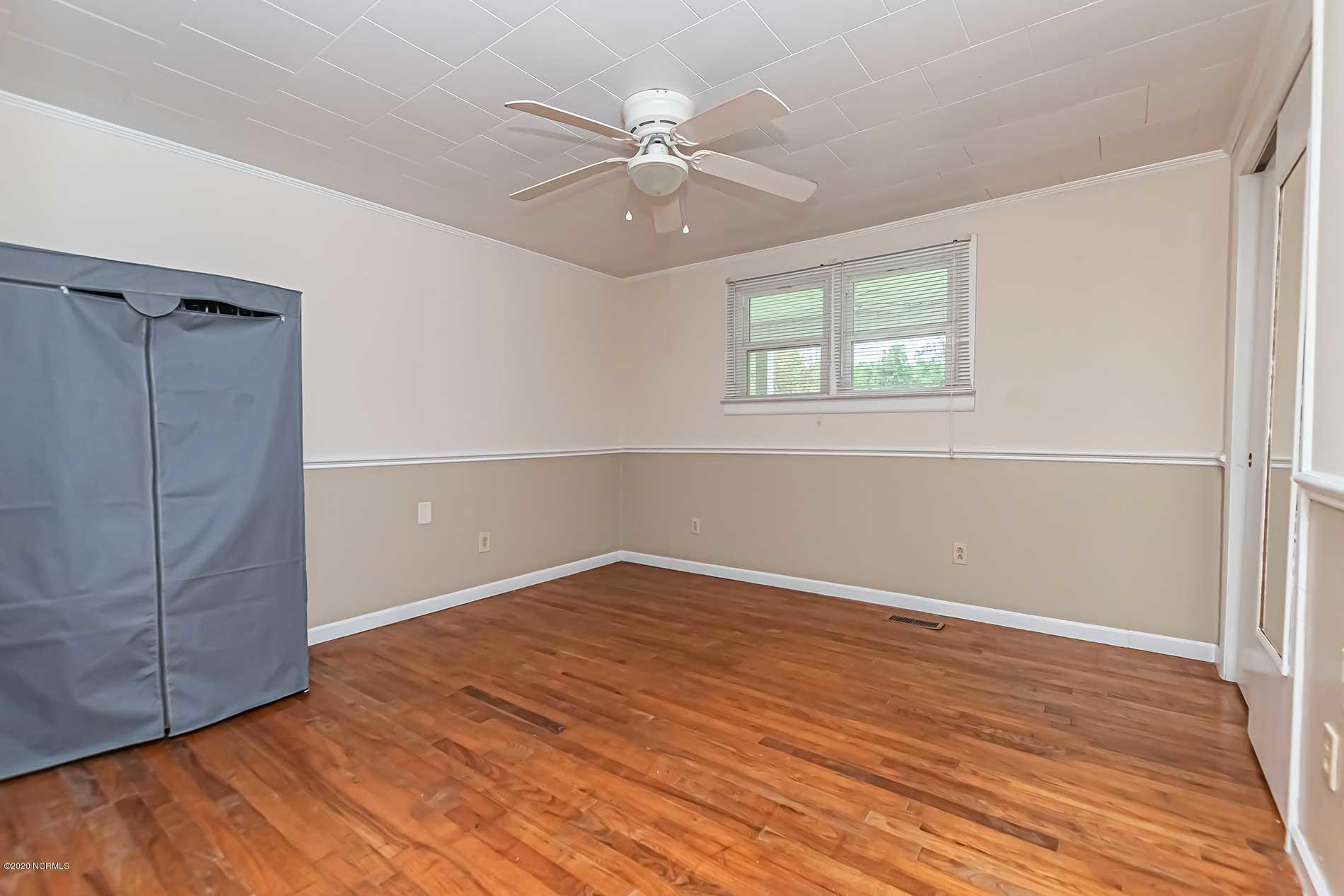 289 Lester Watts Road Tabor City, NC 28463 - Photo 14 of 29 2nd bedroom