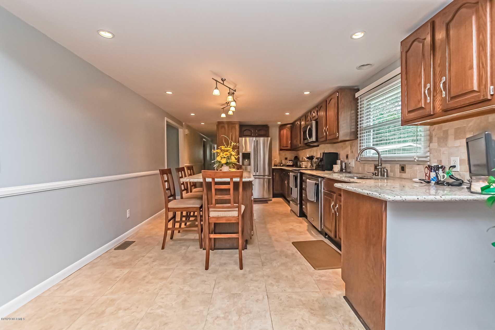 289 Lester Watts Road Tabor City, NC 28463 - Photo 8 of 29 kitchen1