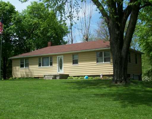 1517 Old State Road New Castle, PA 16101 - Photo 1 of 8 Exterior Front.
